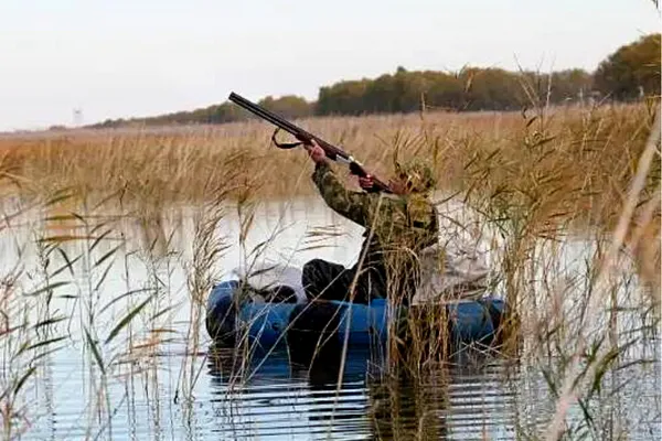 Risks Attached with Hunting from A Boat 